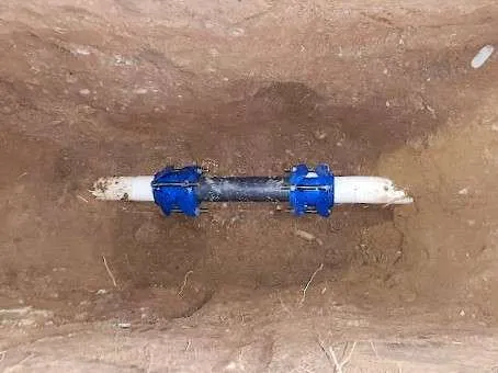 Mechanical coupling installed on the PVC line